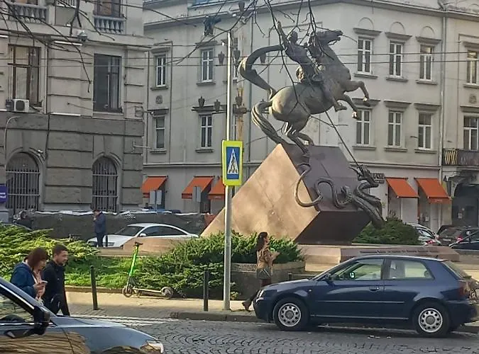 затишна в центрі *