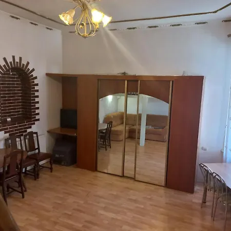 Apartamento затишна в центрі